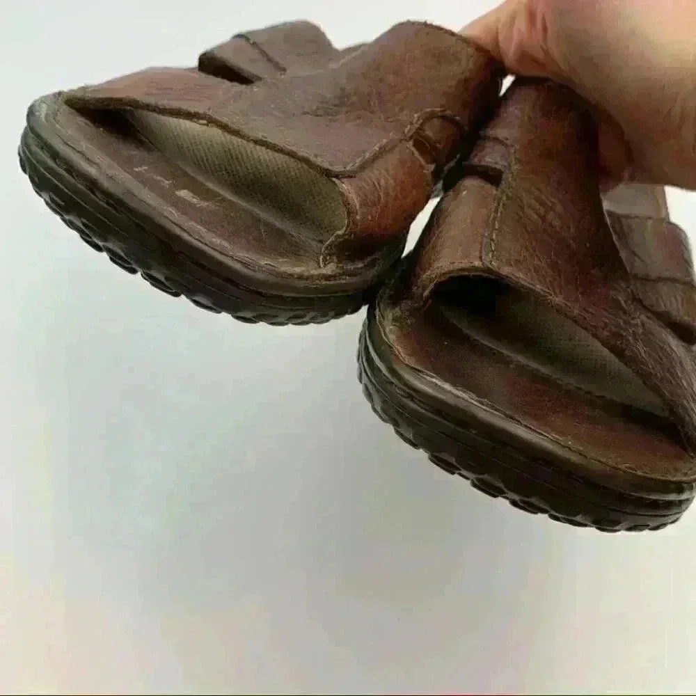 Born mens sandals sz 9 50 brown leather slip on